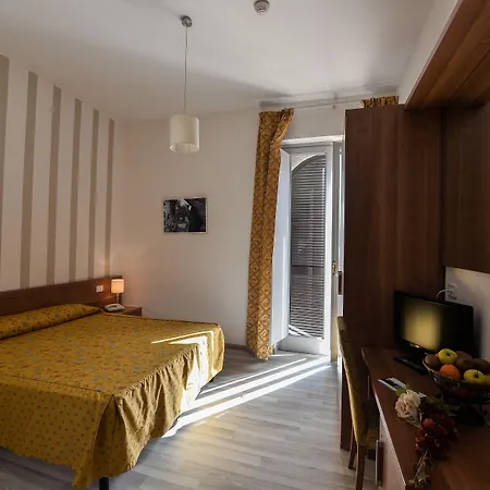 Castel Miramonti Hotel 3*