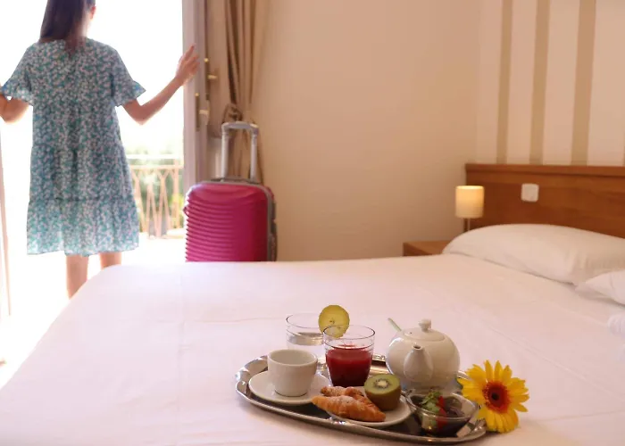 Hotel Castel Miramonti 3*